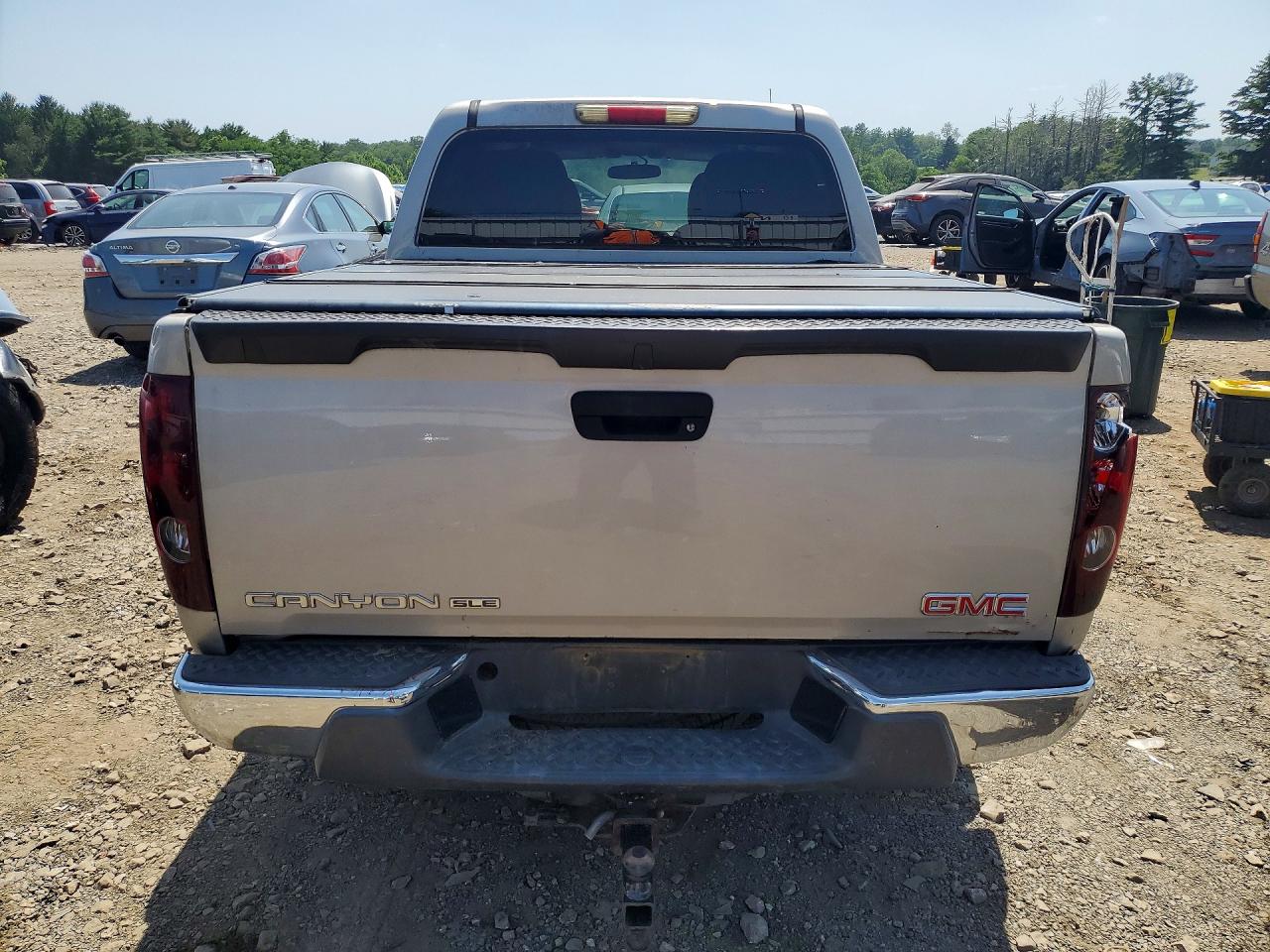 2005 Gmc Canyon Silver vin: 1GTDT136858119129