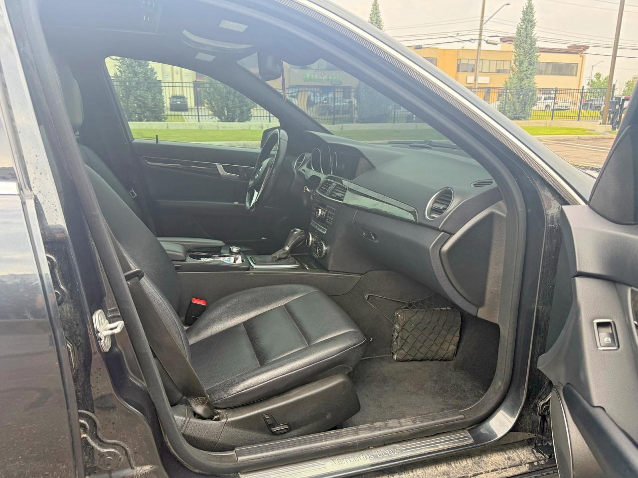 2013 Mercedes-benz C 350 4matic Black vin: WDDGF8JBXDA798184