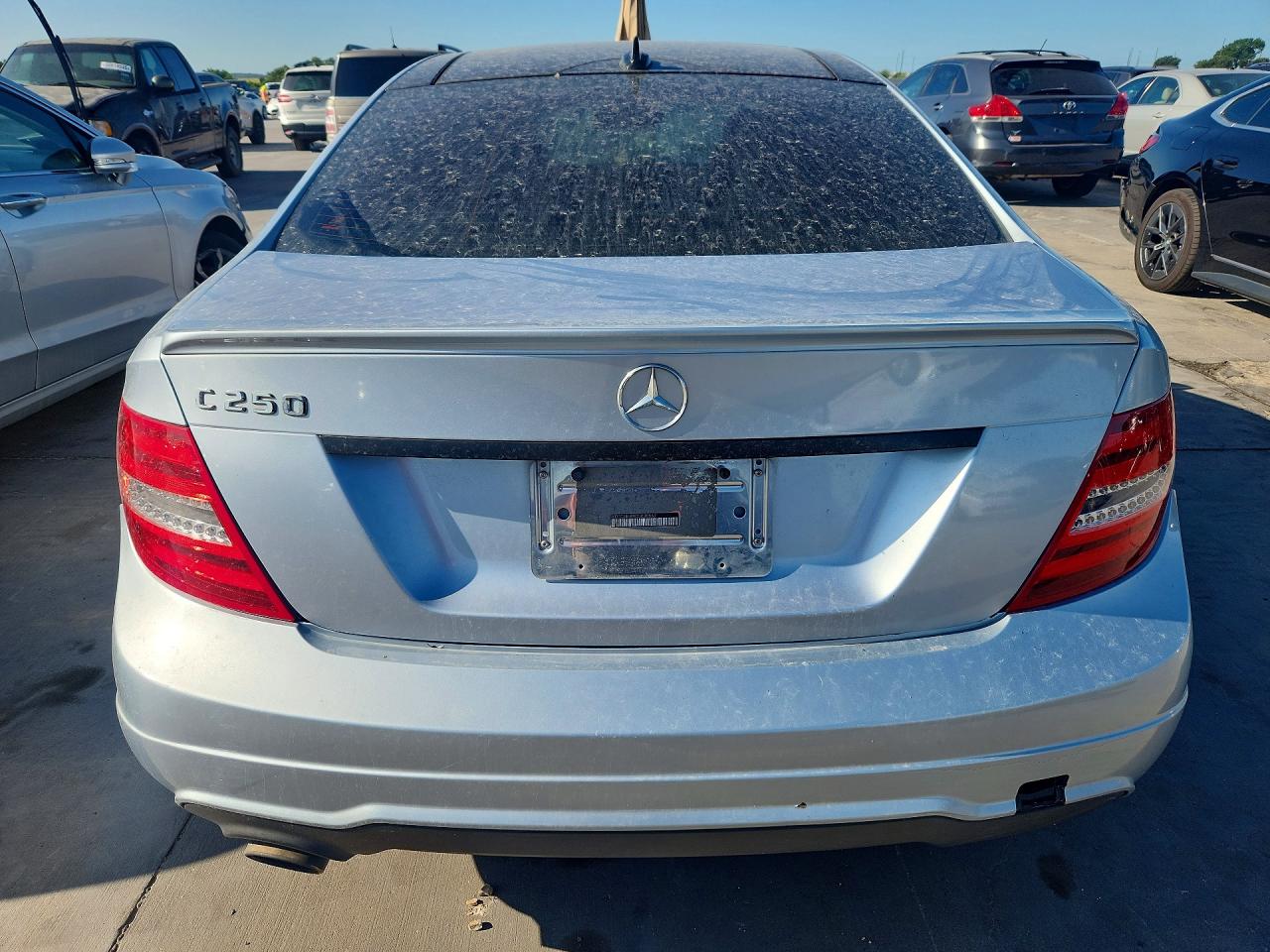 2013 Mercedes-benz C 250 Серебряный vin: WDDGJ4HB9DG030562