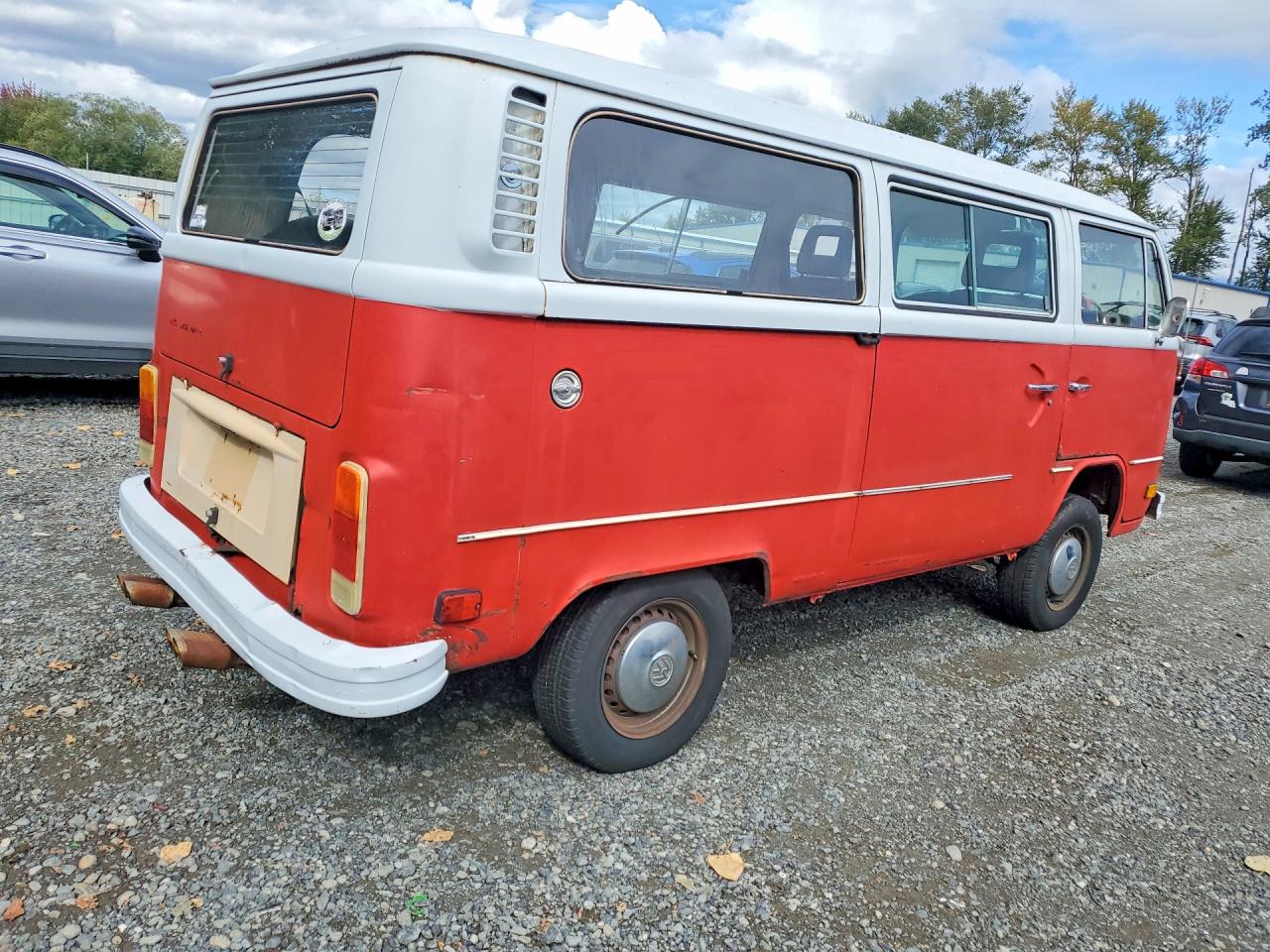 1977 Volkswagen Other Goods Two Tone vin: 2272136827