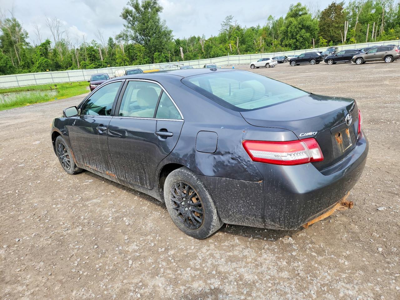 2011 Toyota Camry Le Gray vin: 4T1BF3EK1BU597119