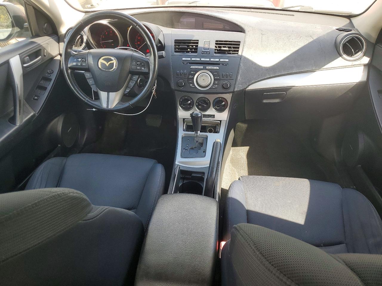 2010 Mazda 3 S Серебряный vin: JM1BL1S65A1238218