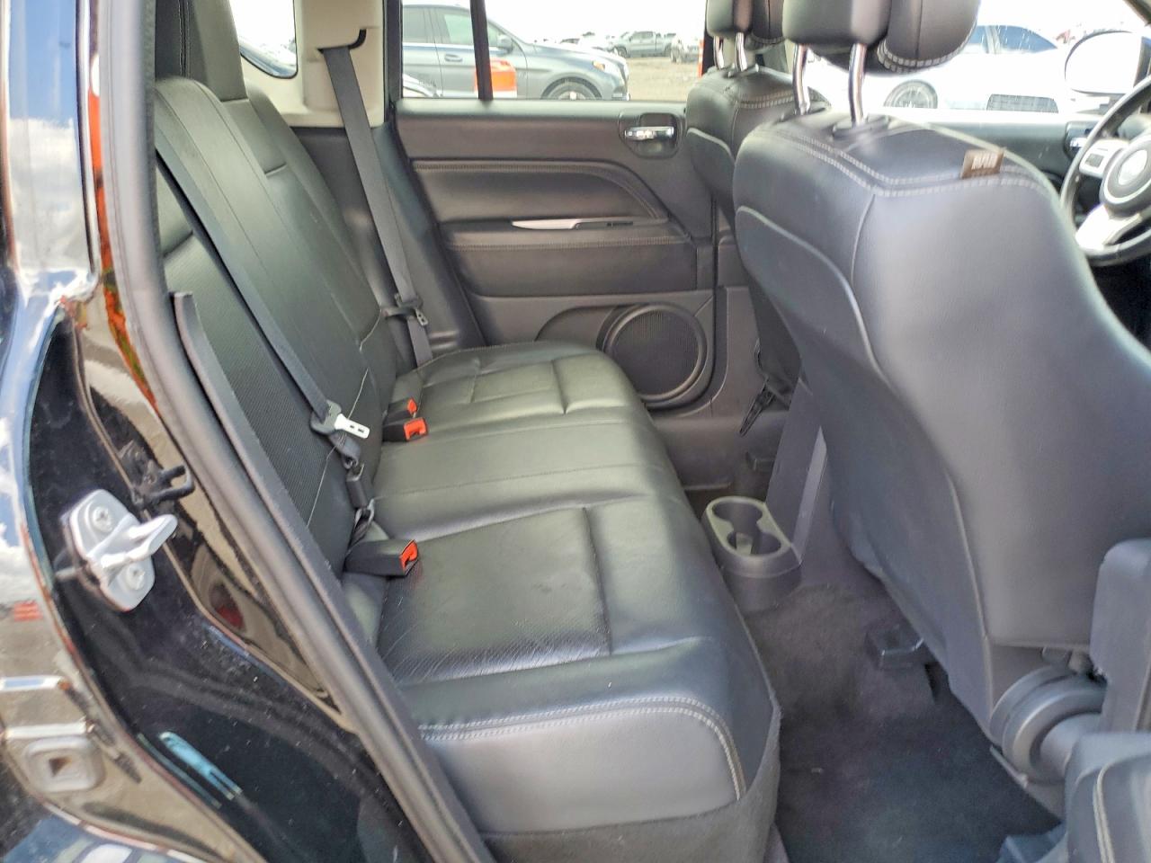 2015 Jeep Compass Latitude Black vin: 1C4NJCEA8FD164846