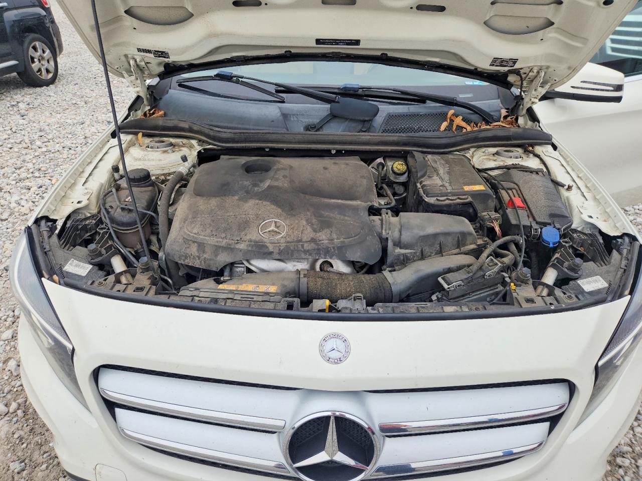 2015 Mercedes-benz Gla 250 White vin: WDCTG4EB4FJ141967