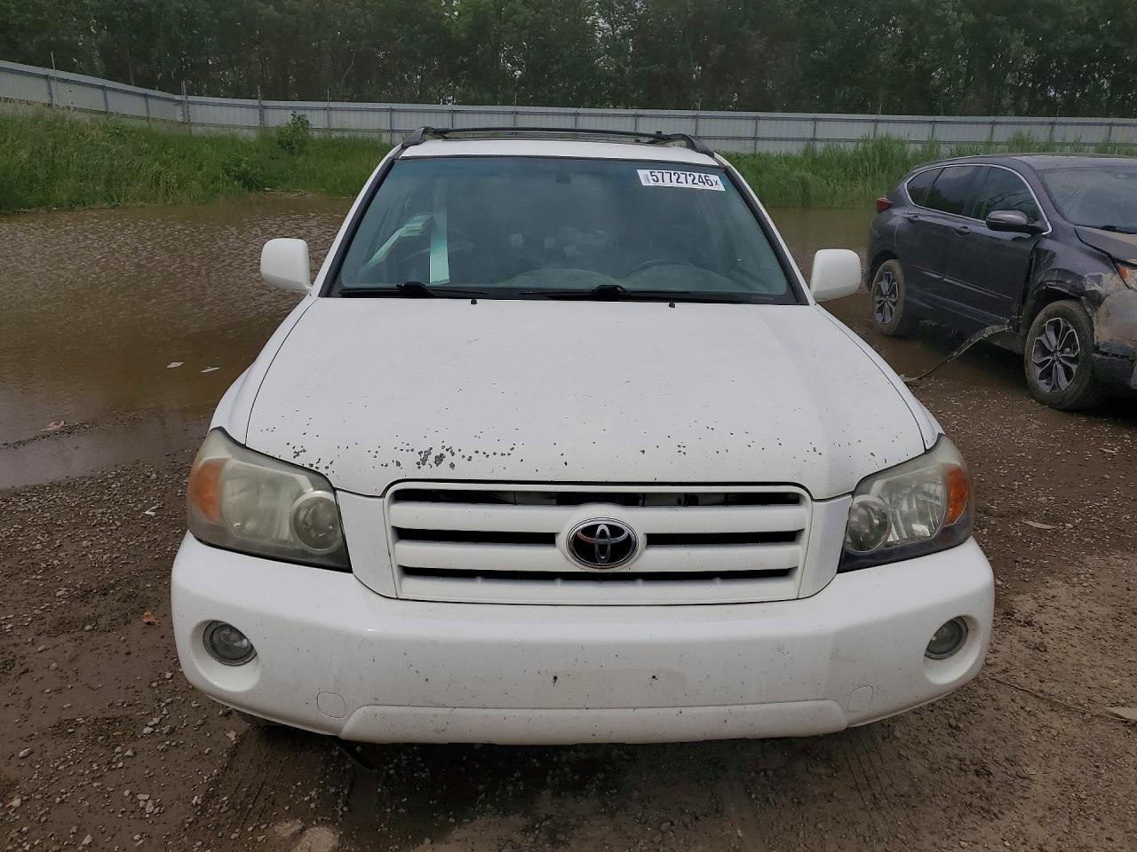 2005 Toyota Highlander Limited White vin: JTEEP21A550115569