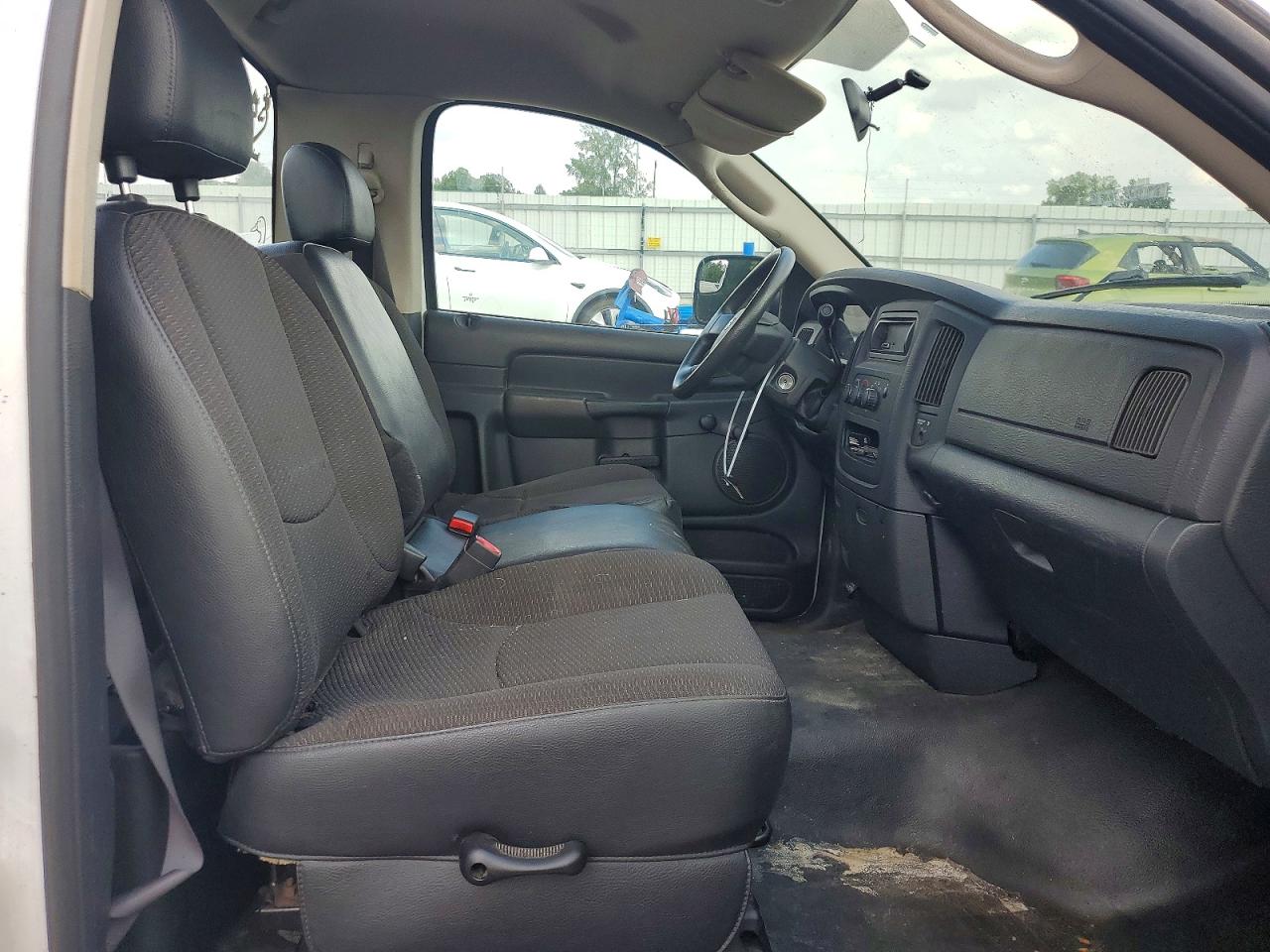 2005 Dodge Ram 1500 St White vin: 1D7HA16N05J593620