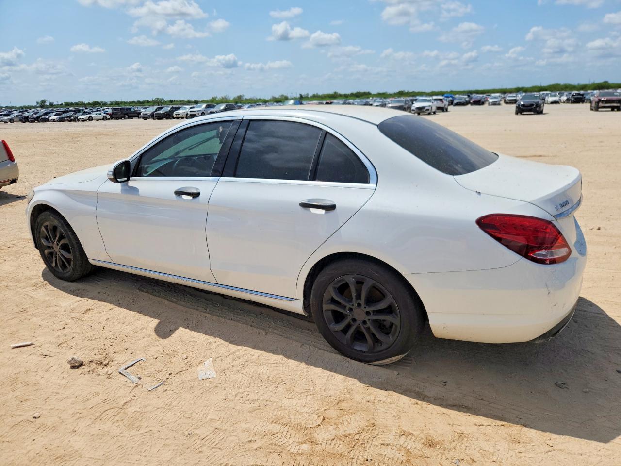 2015 Mercedes-benz C 300 4matic White vin: 55SWF4KB4FU032098