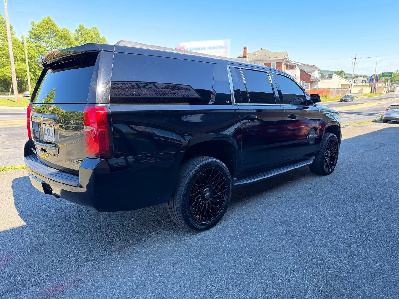 2015 Chevrolet Suburban K1500 Lt Черный vin: 1GNSKJKCXFR193284