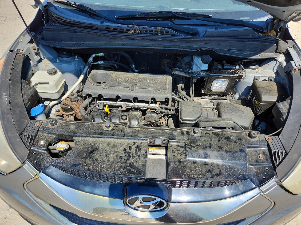 2012 Hyundai Tucson Limited Silver vin: KM8JUCAC0CU382719