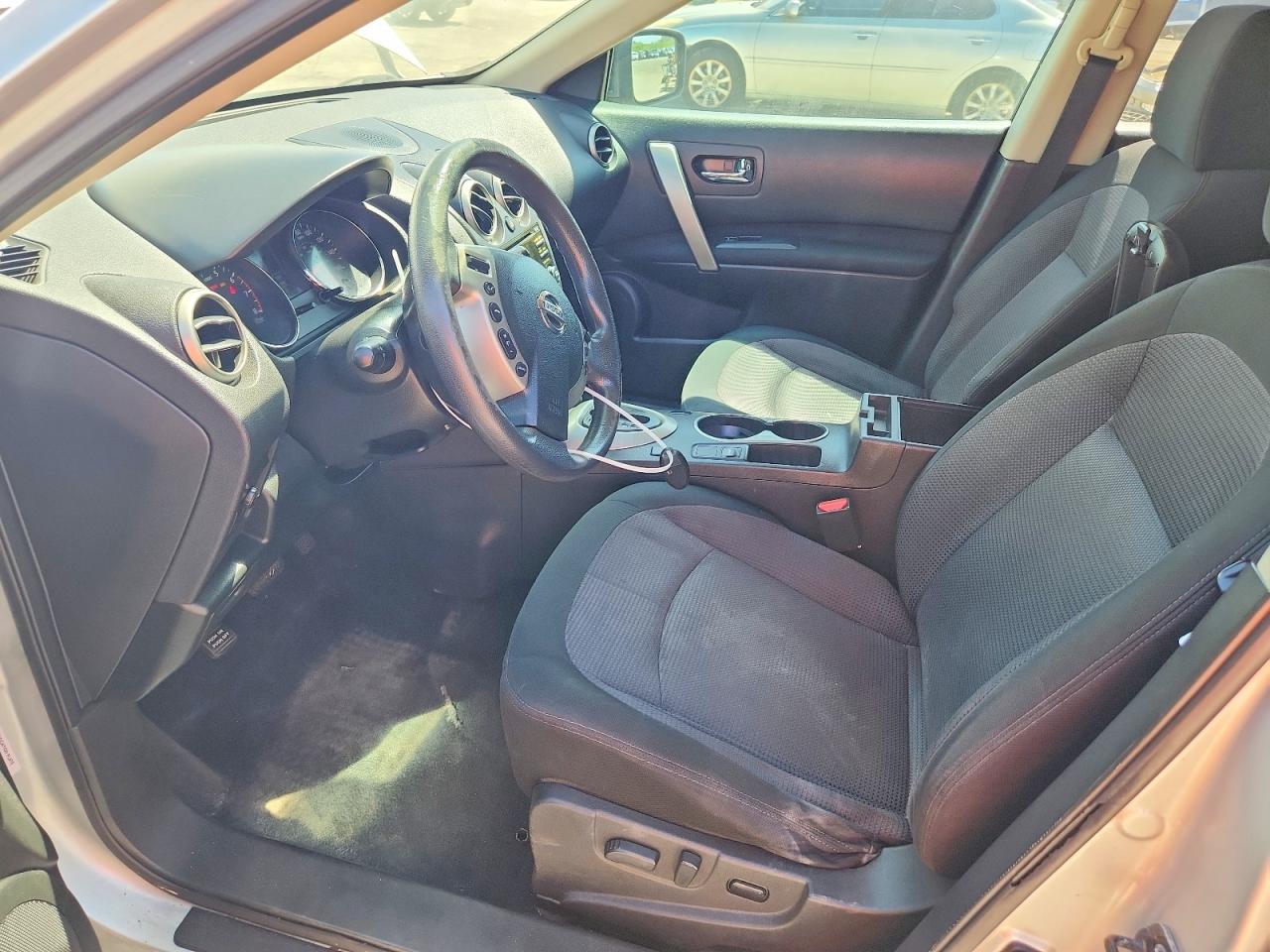 2013 Nissan Rogue S Серебряный vin: JN8AS5MV0DW138940