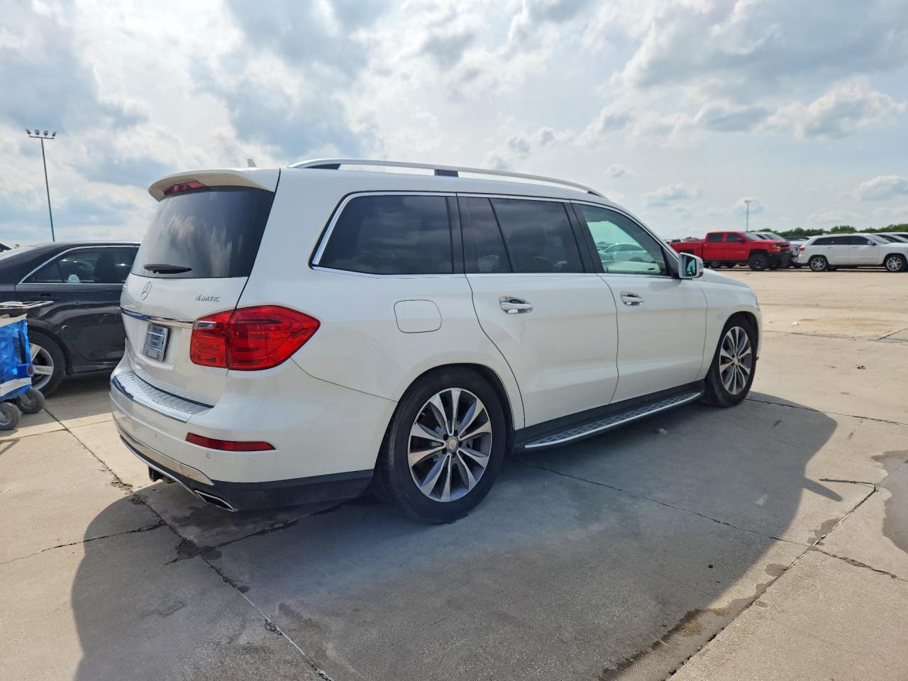 2015 Mercedes-benz Gl 450 4matic White vin: 4JGDF6EE3FA495770