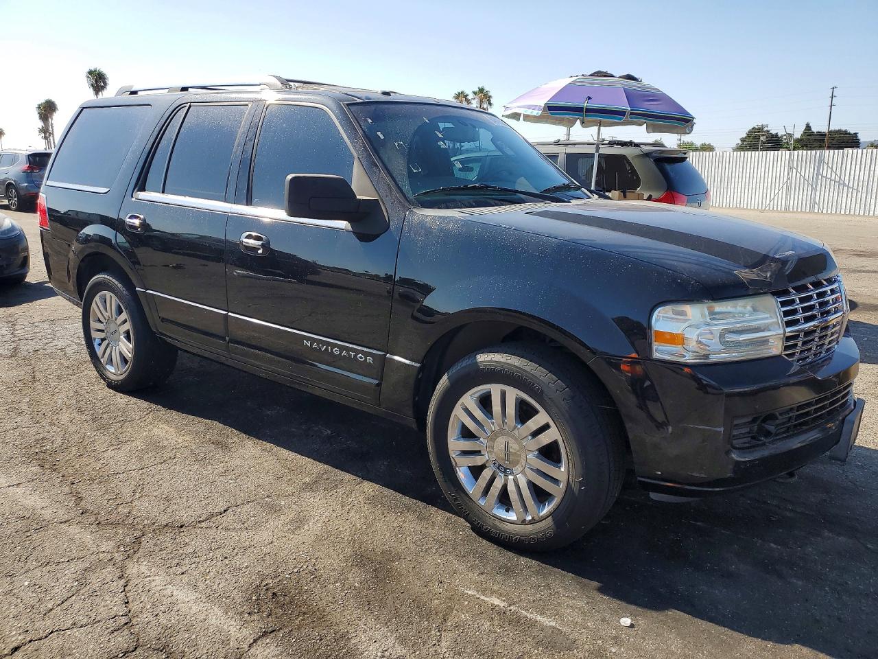2011 Lincoln Navigator Black vin: 5LMJJ2J51BEJ09461