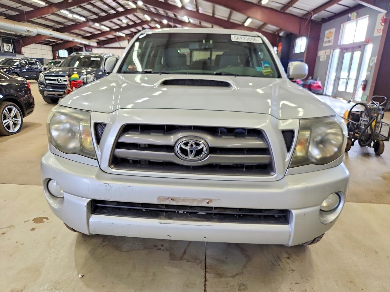 2009 Toyota Tacoma Double Cab Long Bed Silver vin: 3TMMU52N99M015652