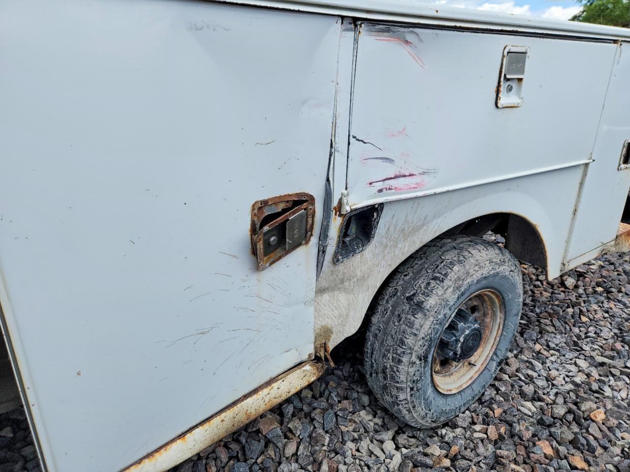 2004 Ford F250 White vin: 1FDNF20L34ED17768