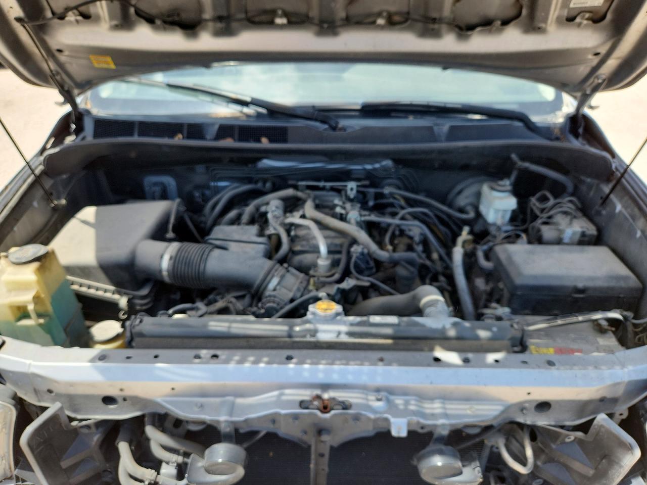2013 Toyota Tundra Double Cab Sr5 Silver vin: 5TFRM5F15DX057526