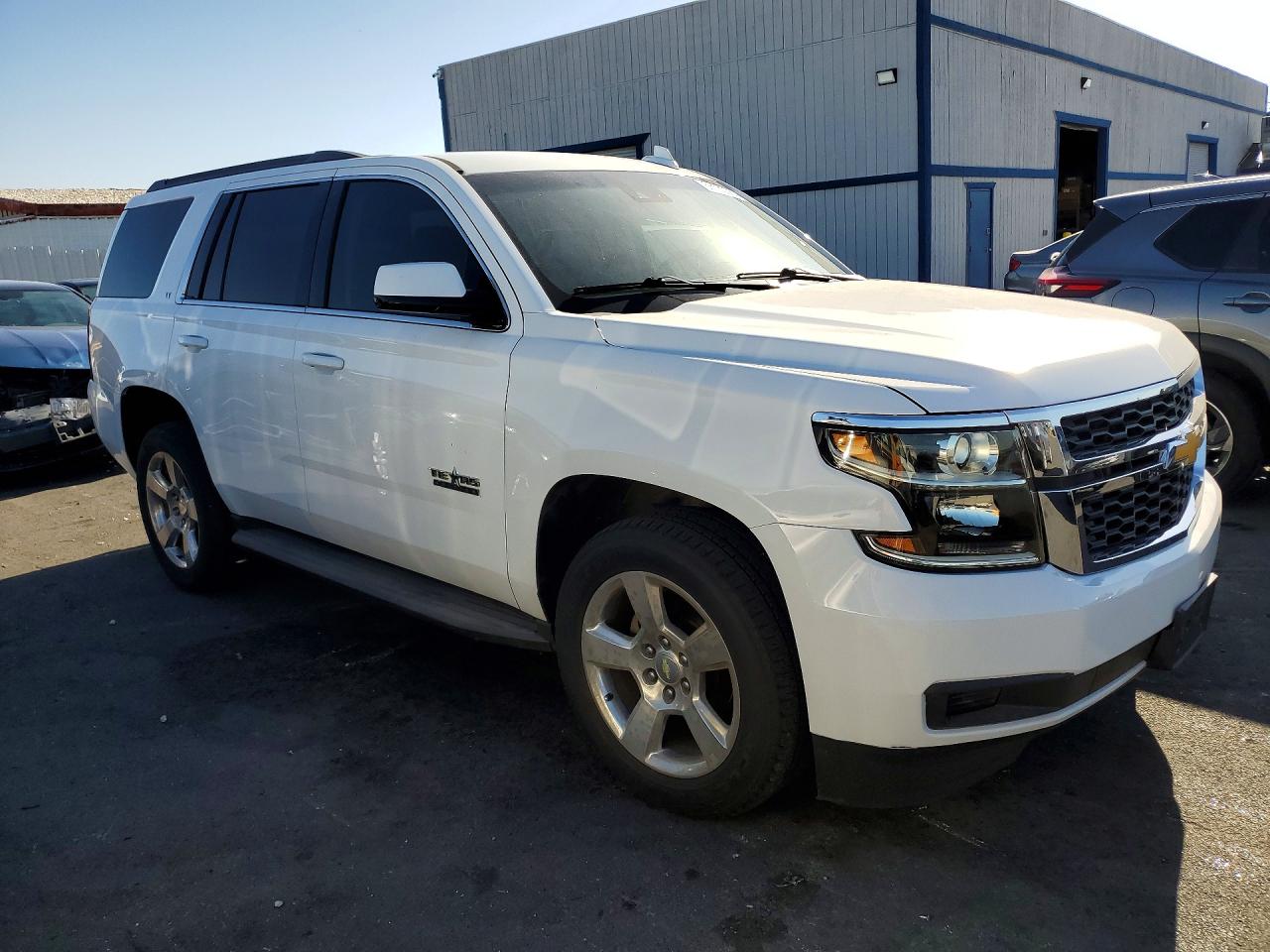2015 Chevrolet Tahoe C1500 Lt White vin: 1GNSCBKC2FR668199