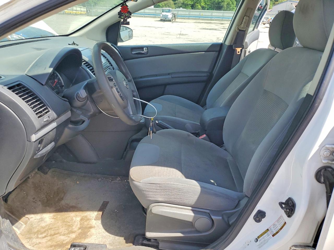2011 Nissan Sentra 2.0 Белый vin: 3N1AB6AP2BL664239
