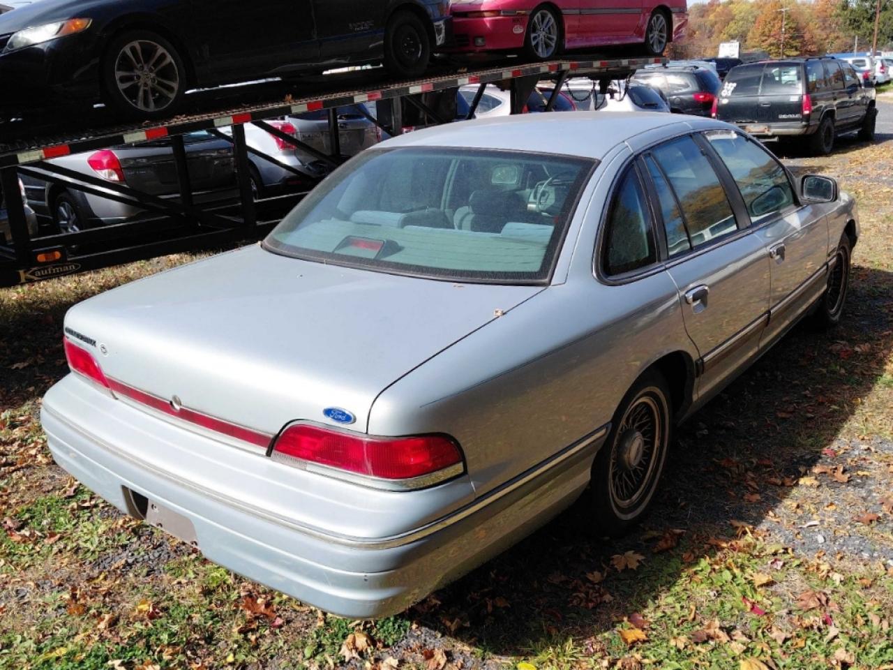 1994 Ford Crown Victoria Lx Blue vin: 2FALP74W5RX203065