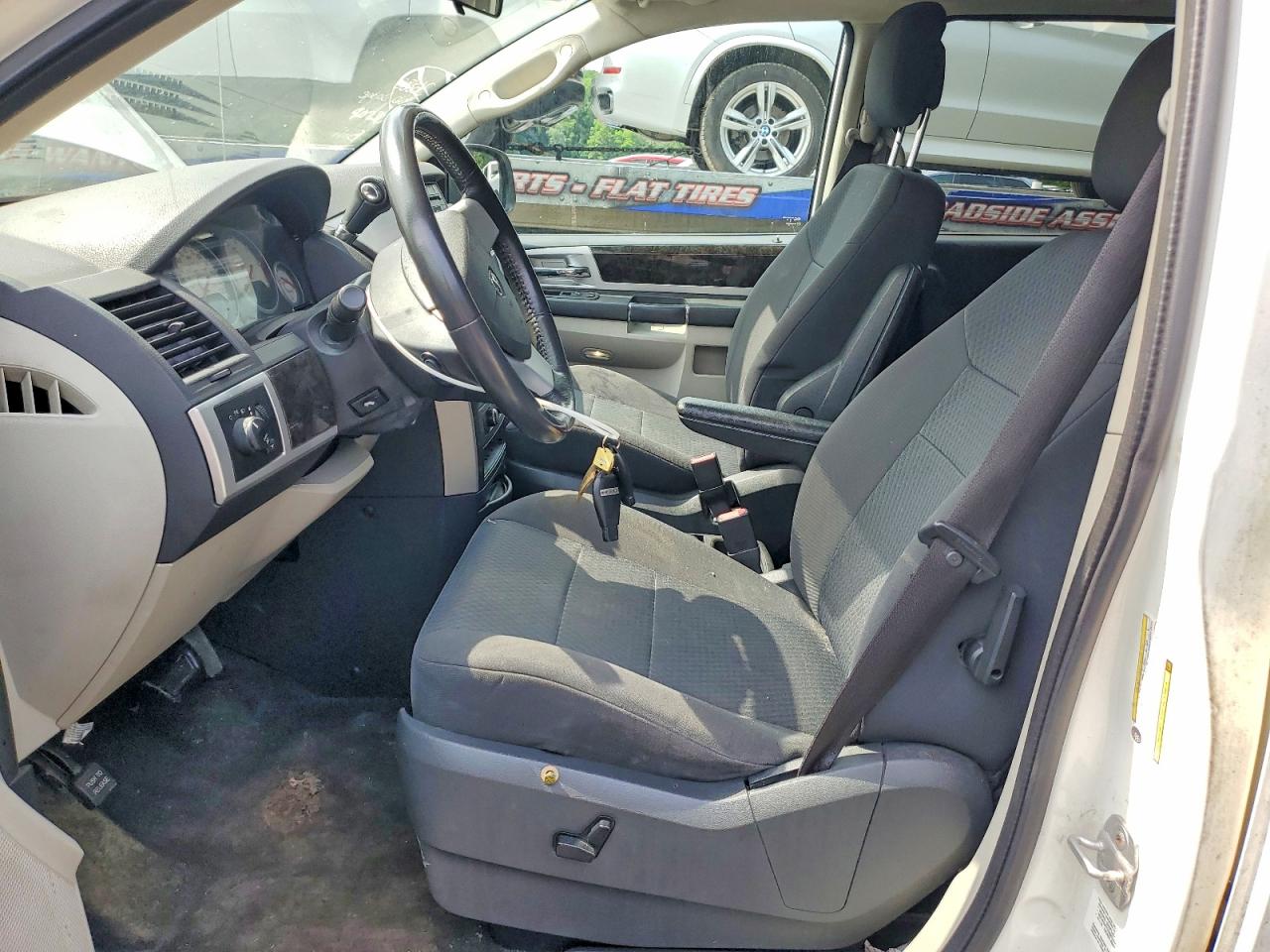 2010 Dodge Grand Caravan Sxt White vin: 2D4RN5D11AR459427