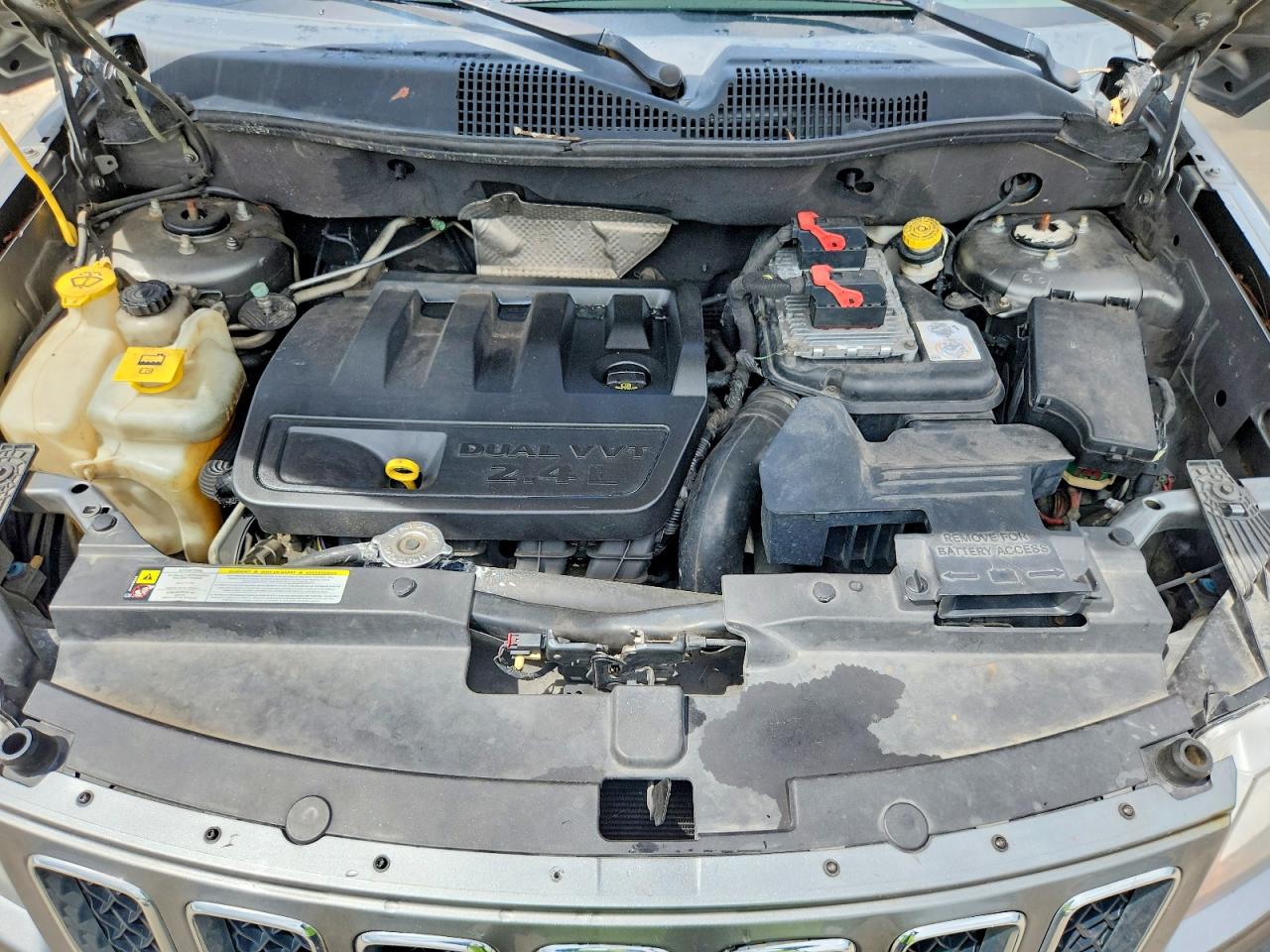 2013 Jeep Compass Latitude Серый vin: 1C4NJCEB3DD196982