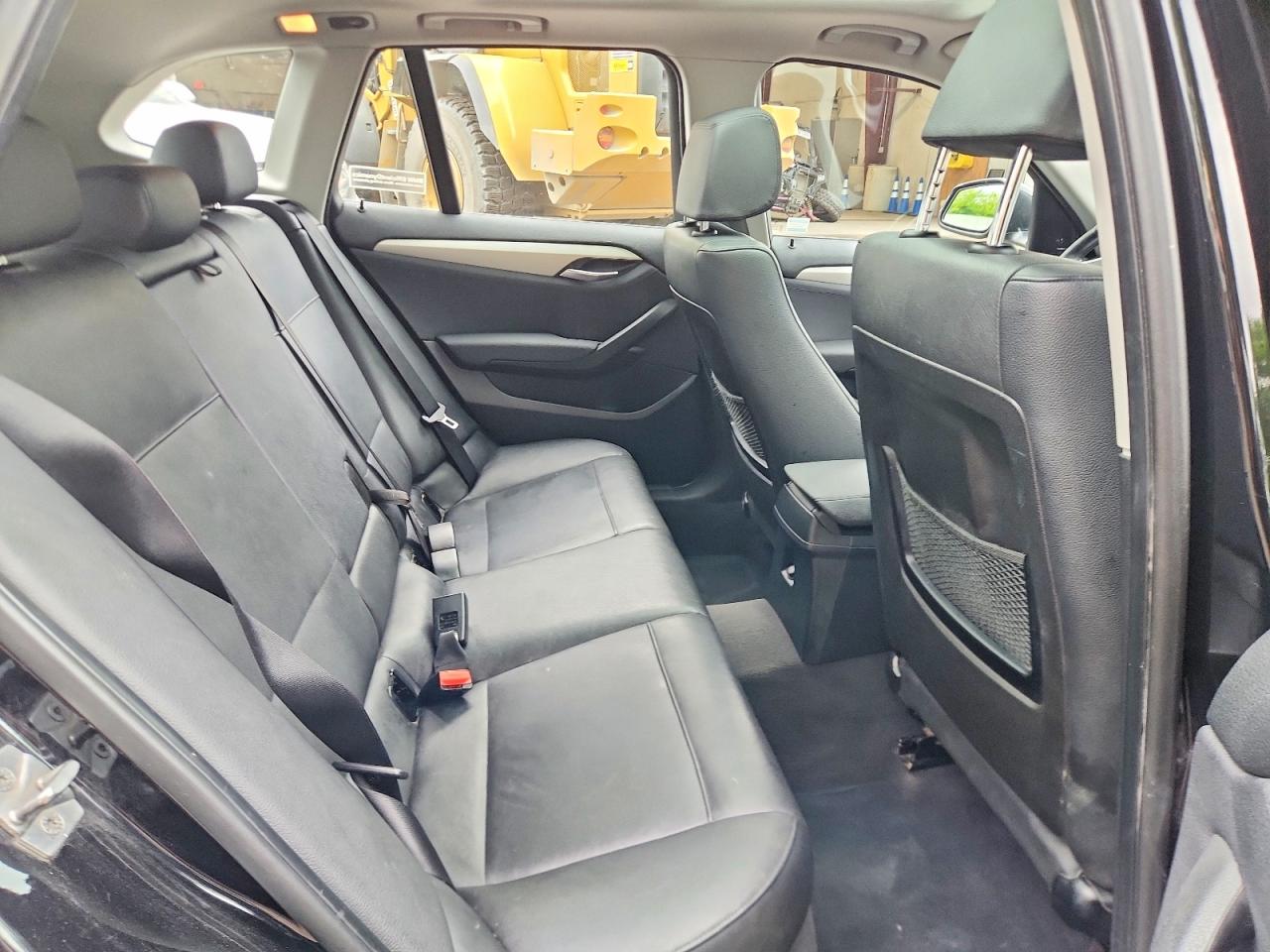 2014 Bmw X1 Xdrive28i Черный vin: WBAVL1C59EVY17064