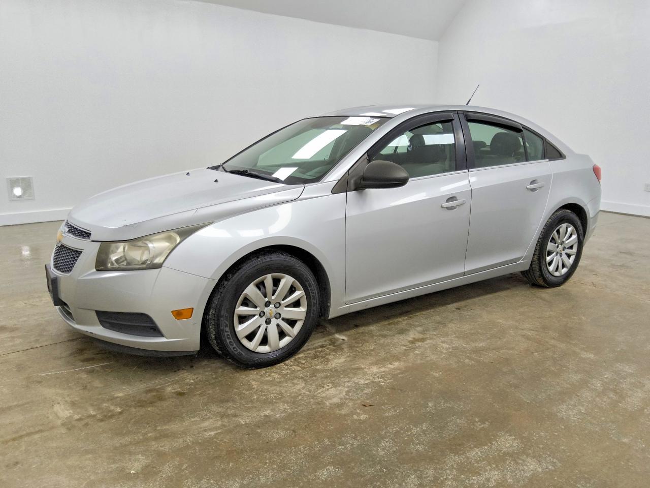 2011 Chevrolet Cruze Ls Silver vin: 1G1PC5SH8B7142766