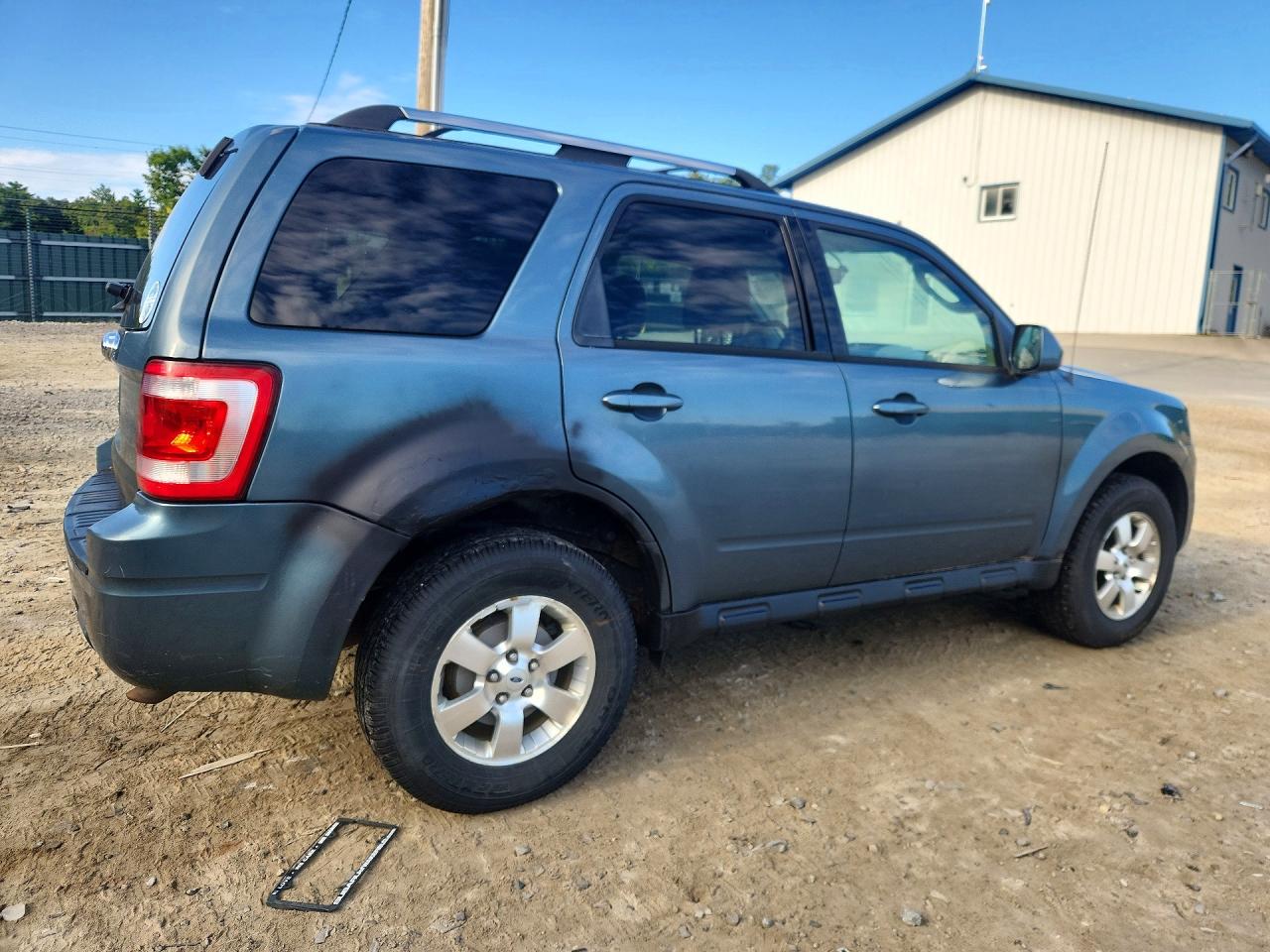 2011 Ford Escape Limited Синий vin: 1FMCU0E76BKC12962