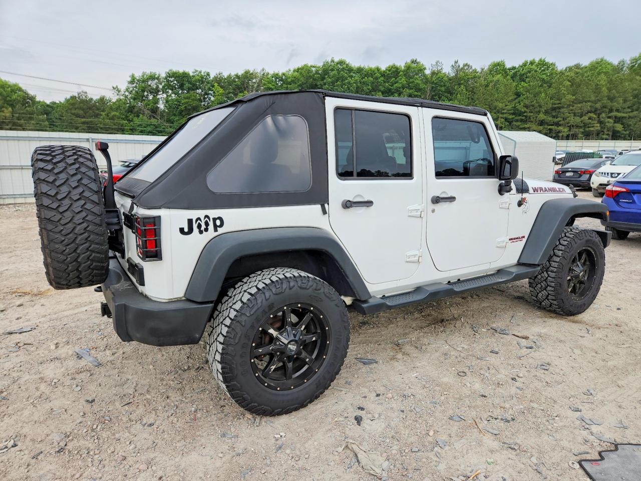 2014 Jeep Wrangler Unlimited Sport White vin: 1C4BJWDG3EL244019