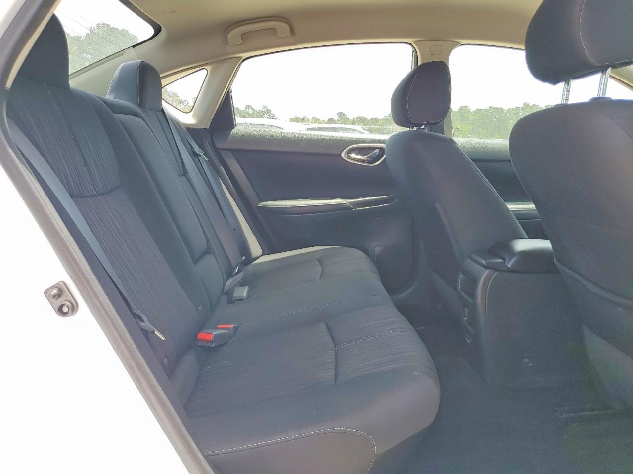 2018 Nissan Sentra Sv White vin: 3N1AB7AP2JY239353