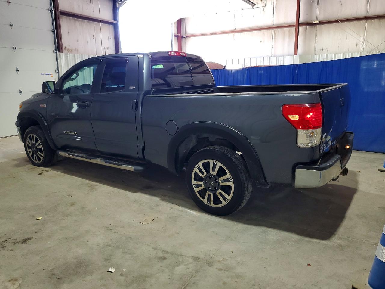 2010 Toyota Tundra Double Cab Sr5 Gray vin: 5TFUW5F15AX117336