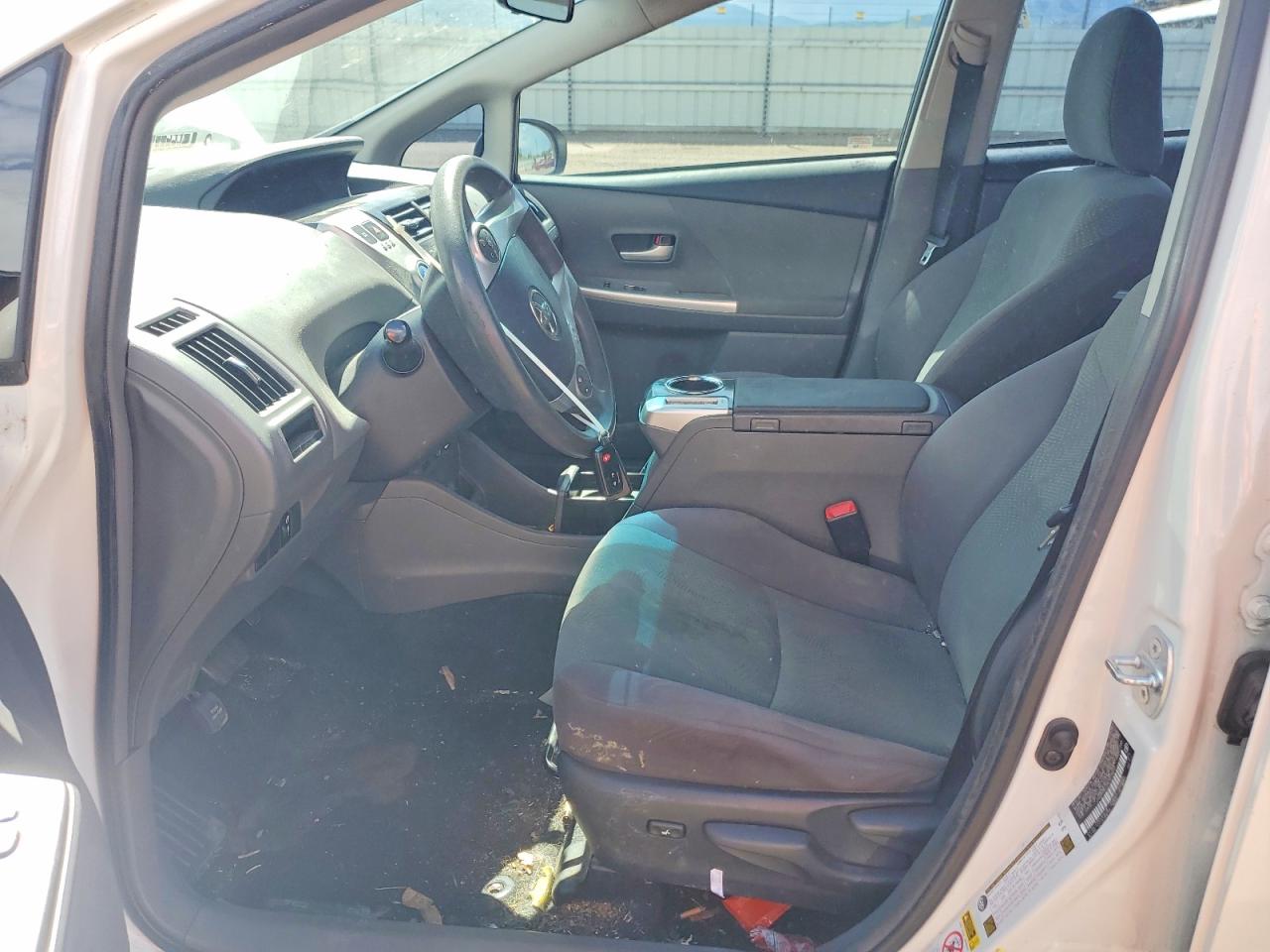 2014 Toyota Prius V Three White vin: JTDZN3EU2E3318245
