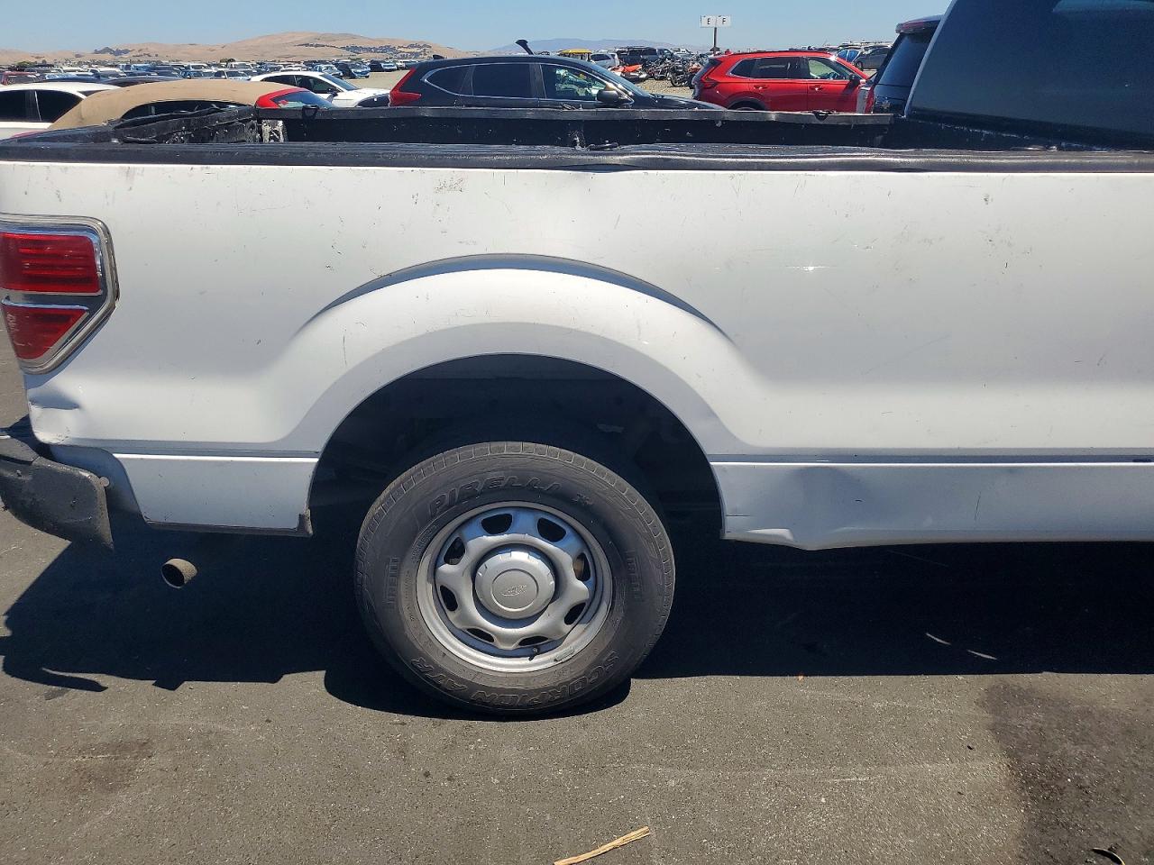2010 Ford F150 White vin: 1FTMF1CW1AKE17137