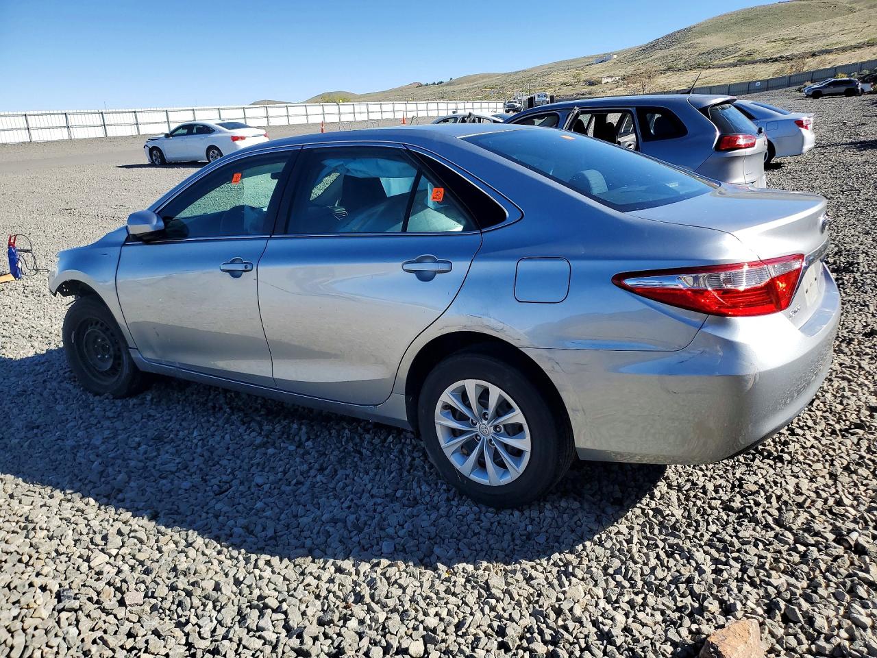 2015 Toyota Carmy Silver vin: 4T4BF1FK8FR449189