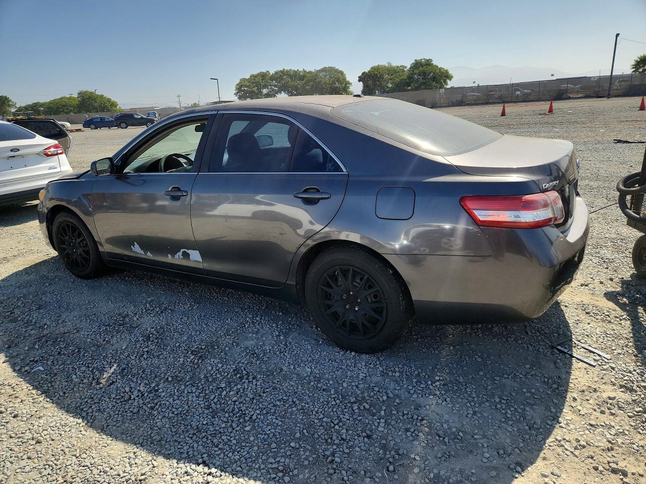 2011 Toyota Camry Le Gray vin: 4T4BF3EK6BR132874