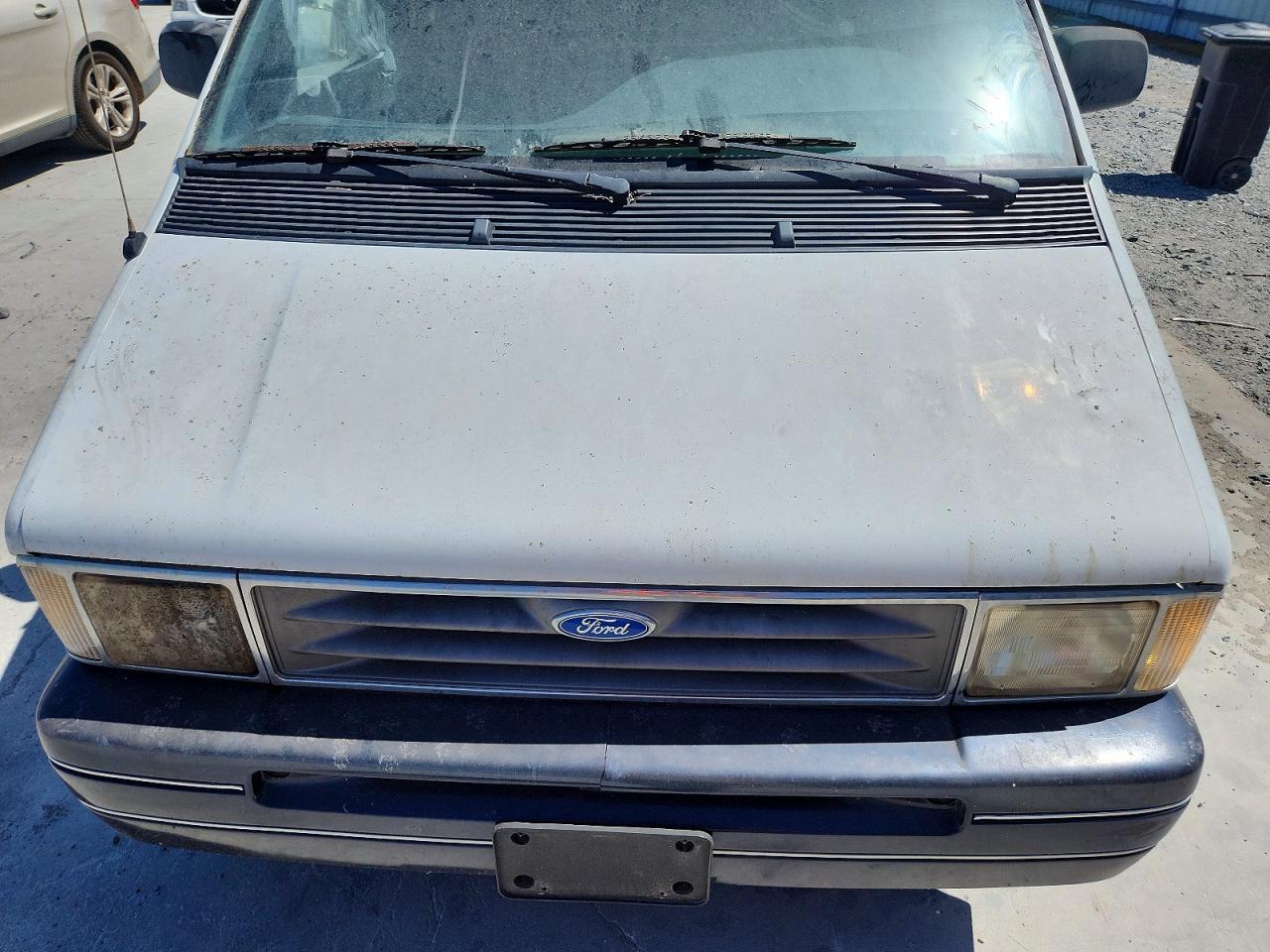 1993 Ford Aerostar White vin: 1FMDA31X9PZC55940
