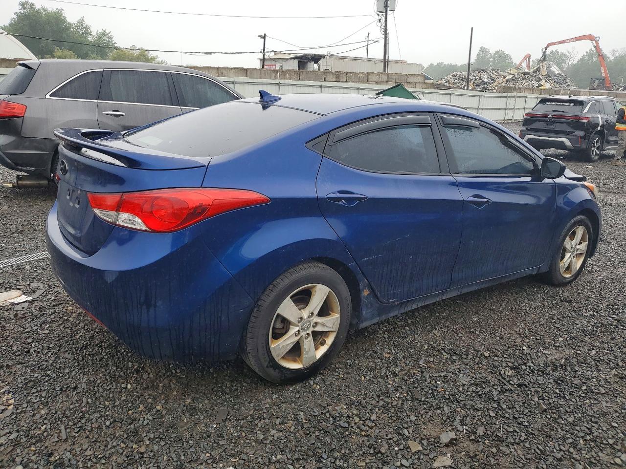 2013 Hyundai Elantra Gls Blue vin: KMHDH4AE2DU868183