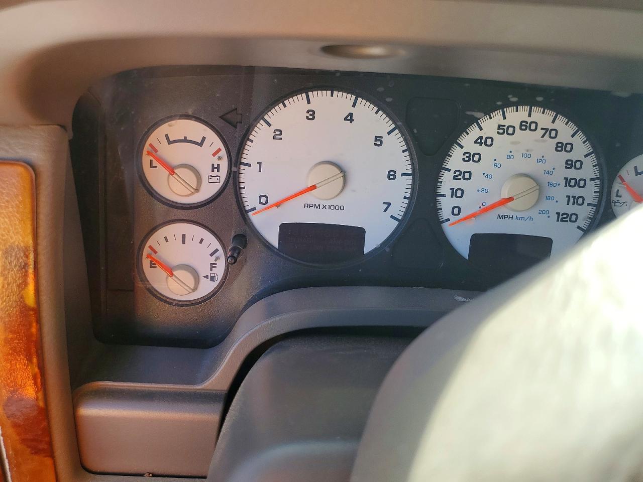 2002 Dodge Ram 1500 Red vin: 1D7HA18N72J158960
