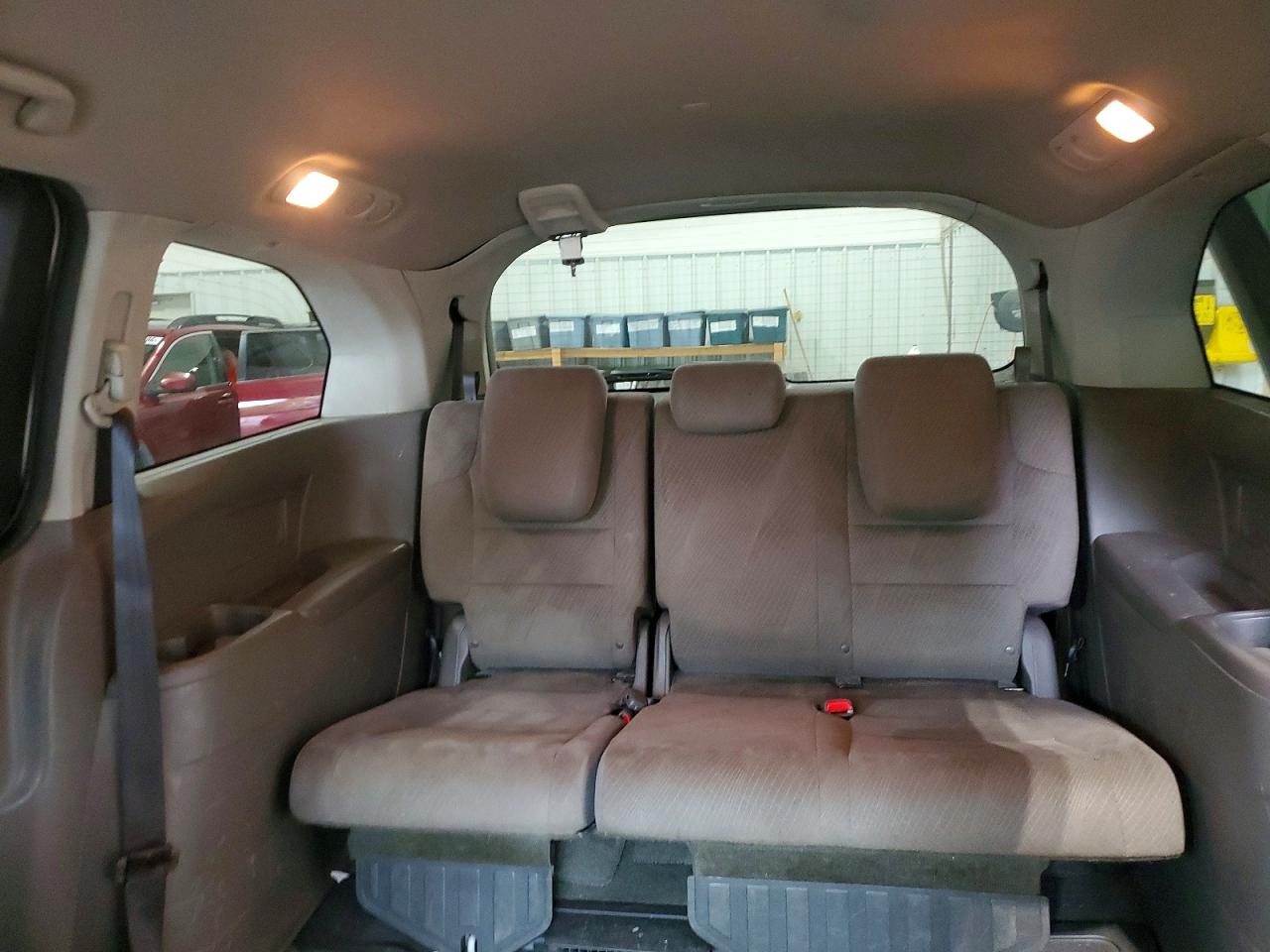 2014 Honda Odyssey Lx Silver vin: 5FNRL5H2XEB056926