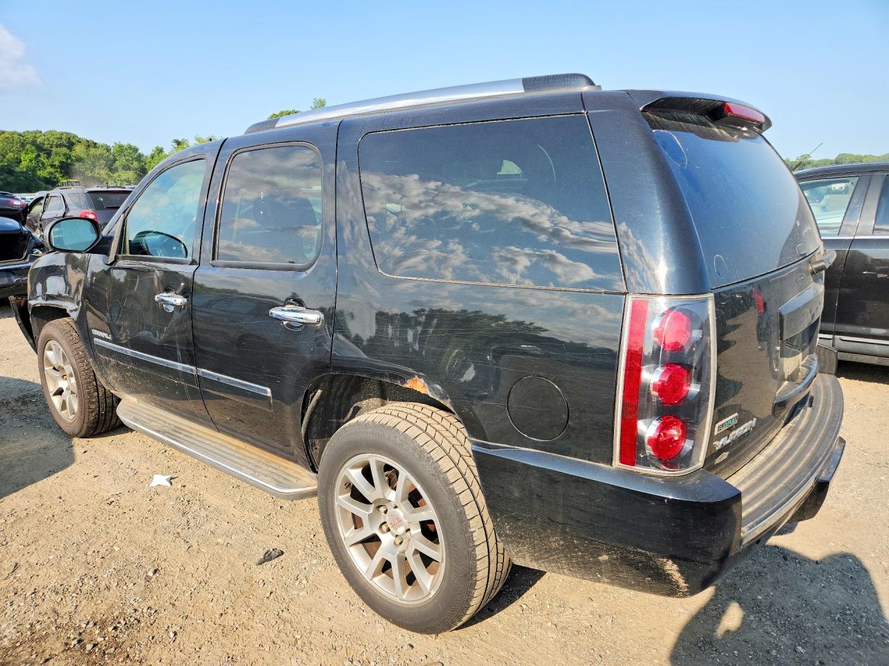 2010 Gmc Yukon Denali Black vin: 1GKUKEEF8AR252263