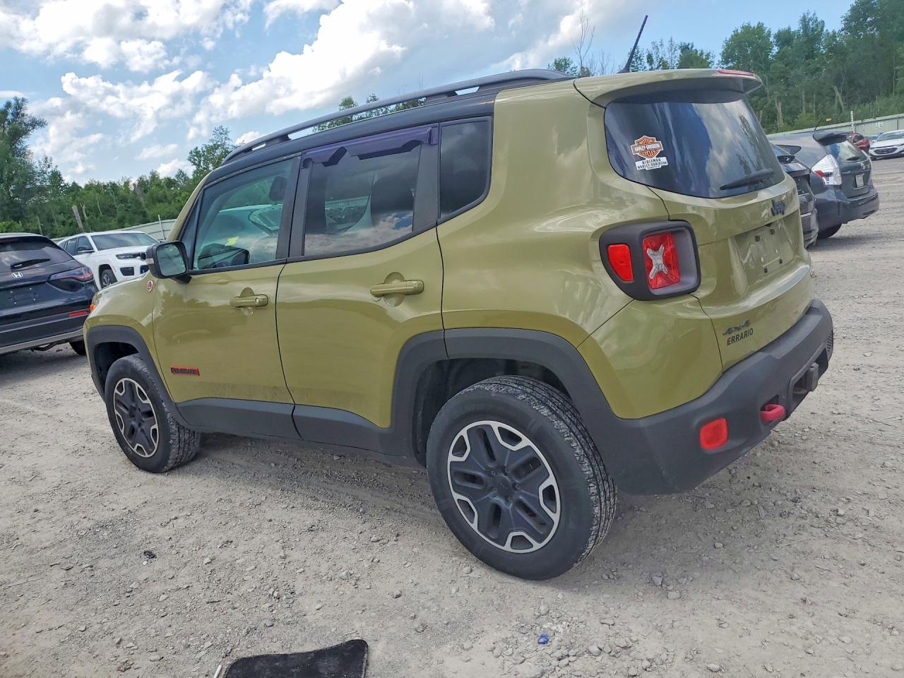 2015 Jeep Renegade Trailhawk Green vin: ZACCJBCT6FPB93477