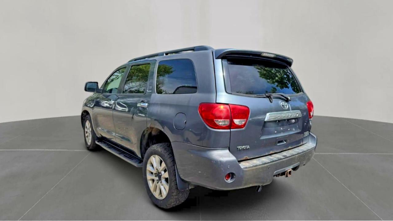 2010 Toyota Sequoia Platinum Blue vin: 5TDDY5G18AS033686