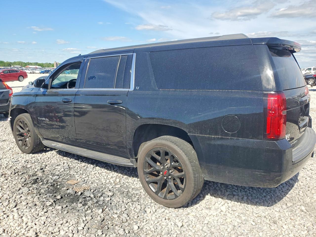 2019 Chevrolet Suburban K1500 Lt Черный vin: 1GNSKHKC6KR143937