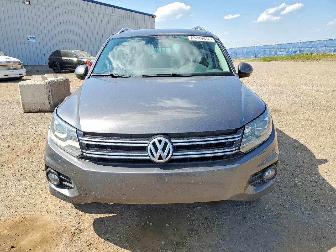 2015 Volkswagen Tiguan S Gray vin: WVGJV7AX7FW544216
