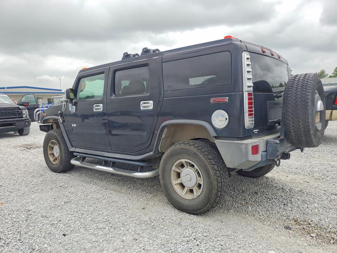 2007 Hummer H2 Black vin: 5GRGN23U07H101317