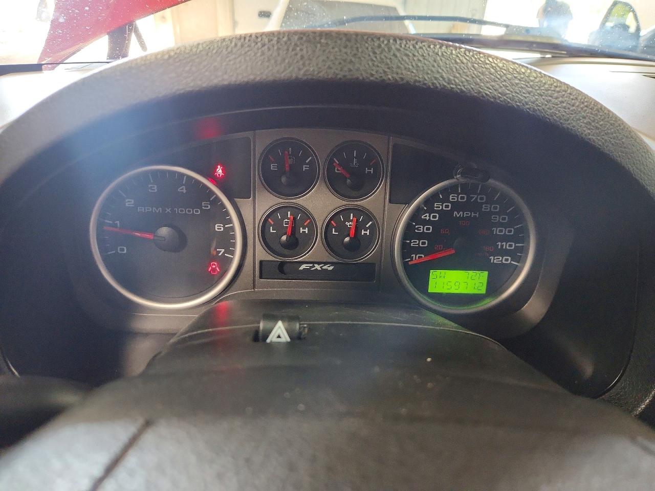2005 Ford F150 Supercrew Red vin: 1FTPW14525KE58983