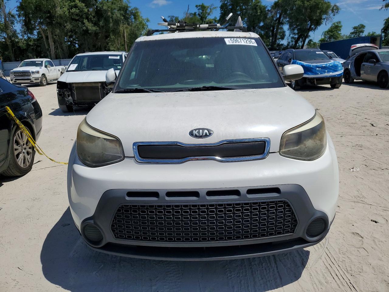 2015 Kia Soul Base White vin: KNDJN2A25F7181971