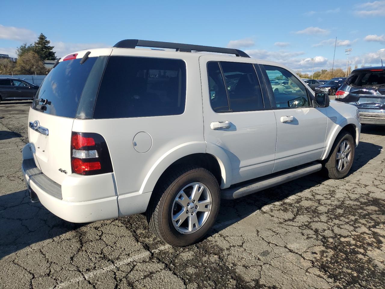 2010 Ford Explorer Xlt Белый vin: 1FMEU7DE3AUA86001
