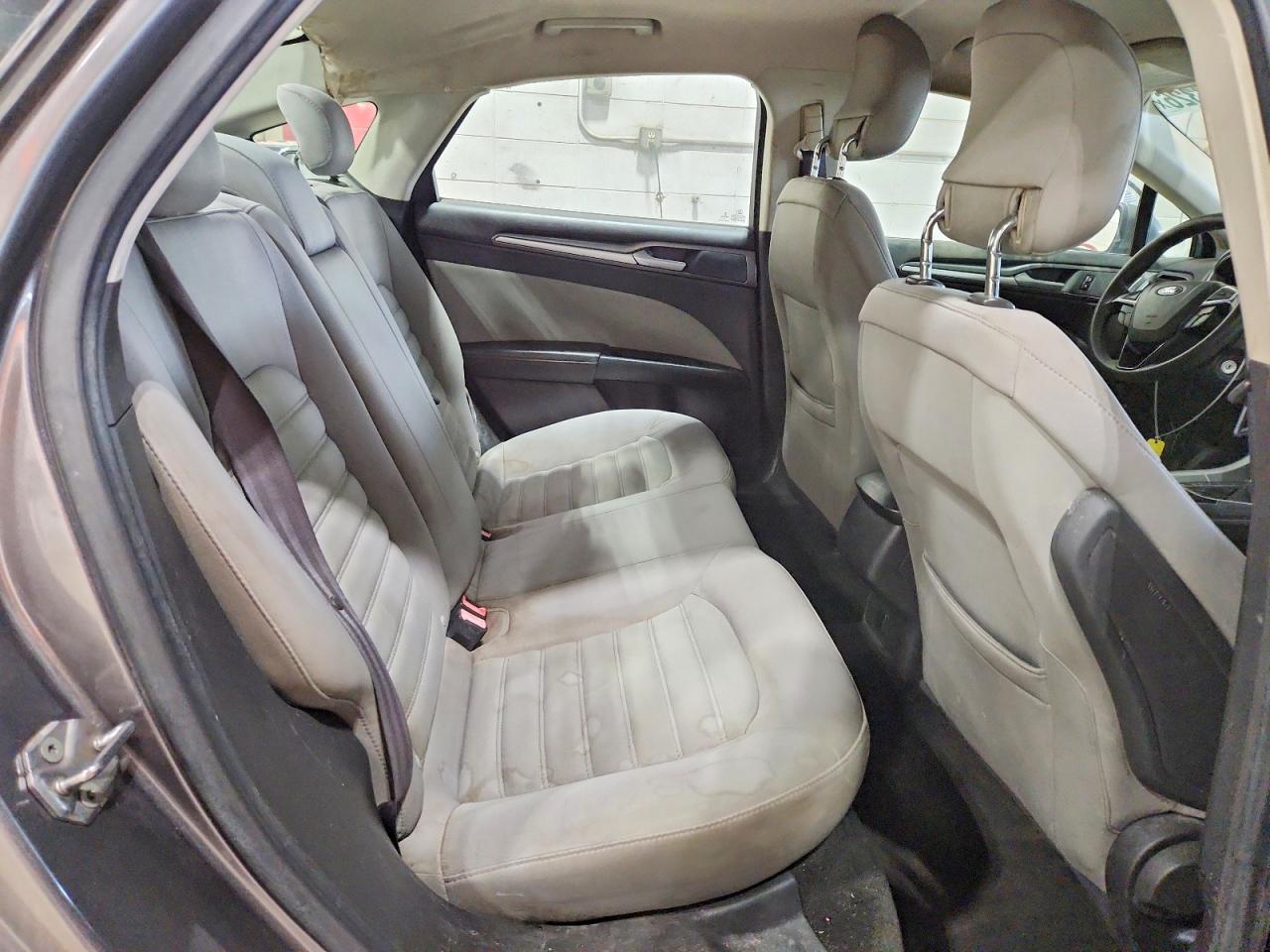 2013 Ford Fusion 4d Gray vin: 3FA6P0G76DR125718