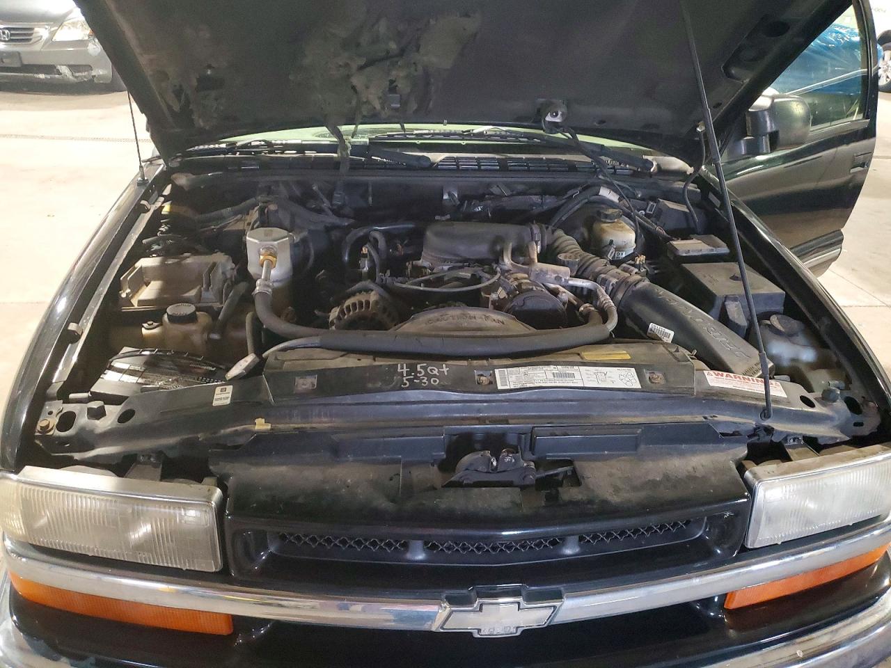 2001 Chevrolet Blazer Black vin: 1GNDT13W112113614