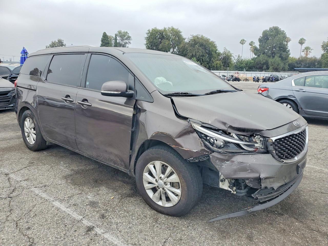 2015 Kia Sedona Lx Gray vin: KNDMB5C16F6027996